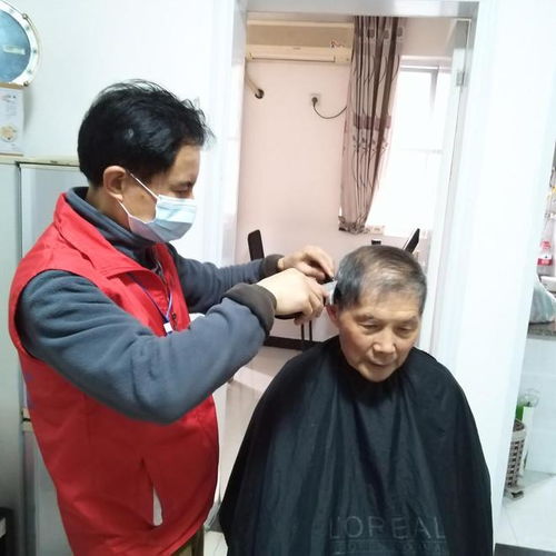 可預(yù)約上門(mén)理發(fā)泡腳做保潔 四川自貢高新區(qū)居家養(yǎng)老服務(wù)新模式上線為5000余老年人服務(wù)